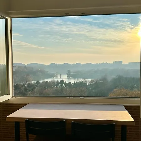 Park View Tineretului Бухарест